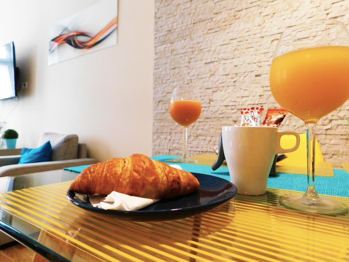 Wonder Deer Luxury Apartment At The Opera Self Check-In Budapeste Exterior foto